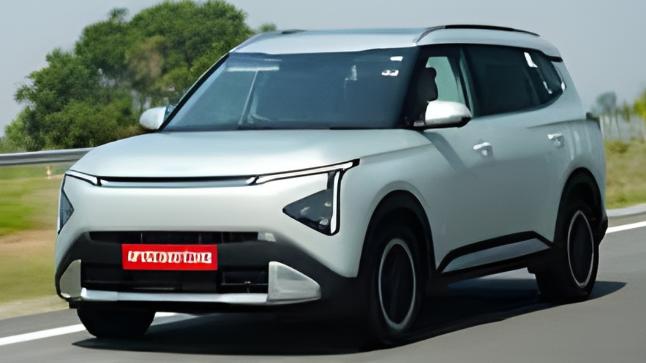 Kia Carens Clavis 2025